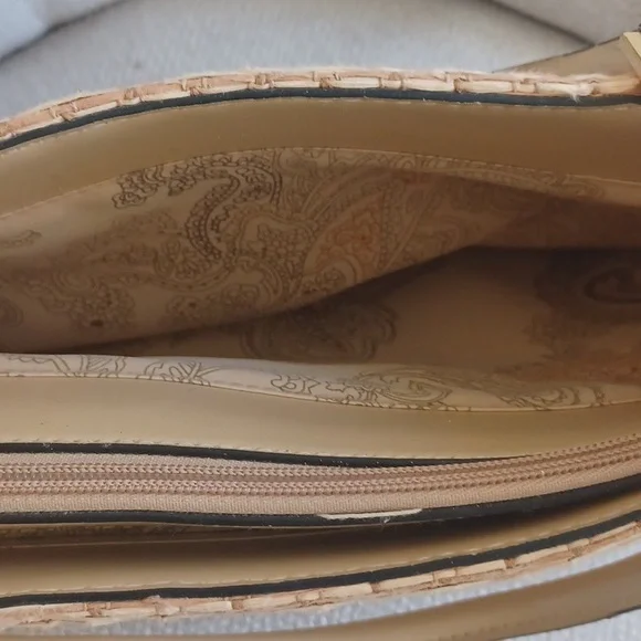 Etienne Aigner Spacious Woven Zippered Bag - Picture 10 of 16